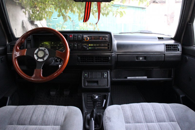 VW Golf mk2 салон