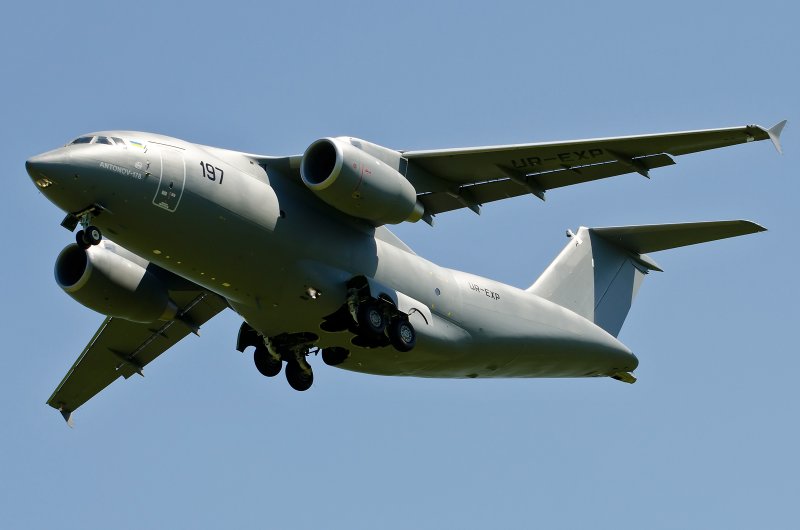 Антонов АН-178