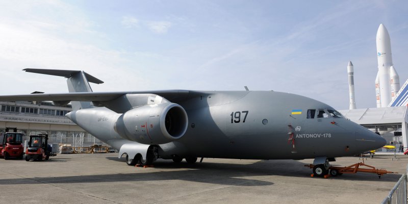 АН-178 транспортный самолёт