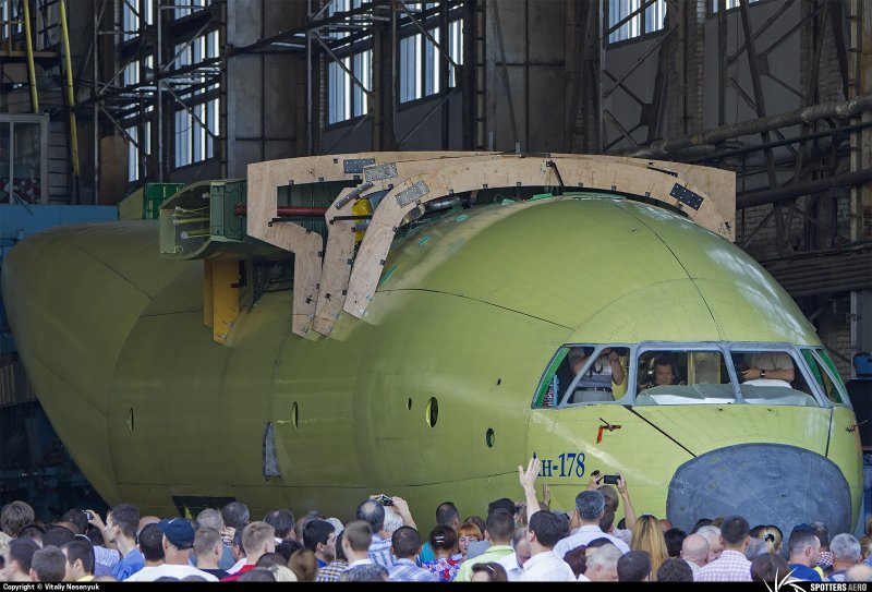 Грузовой АН 178