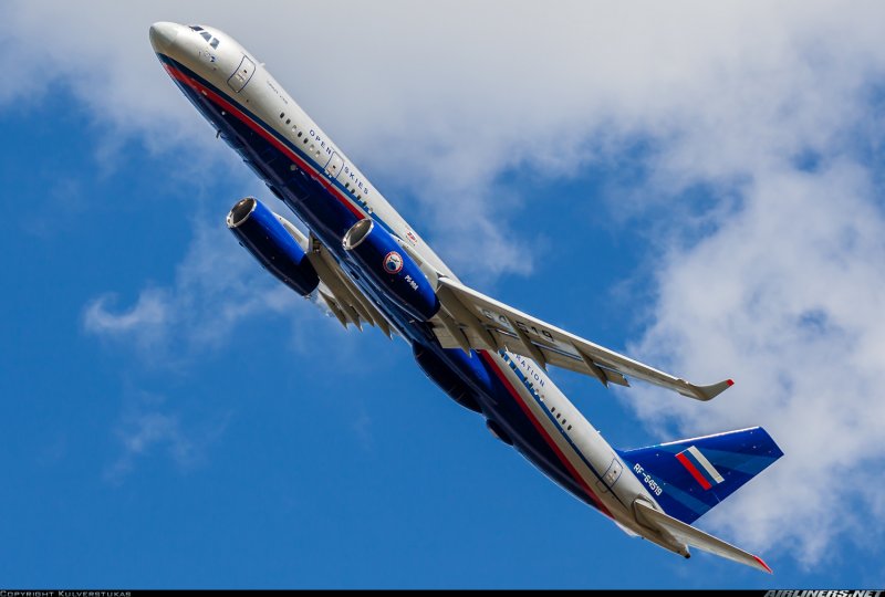 Самолет ту-204/214