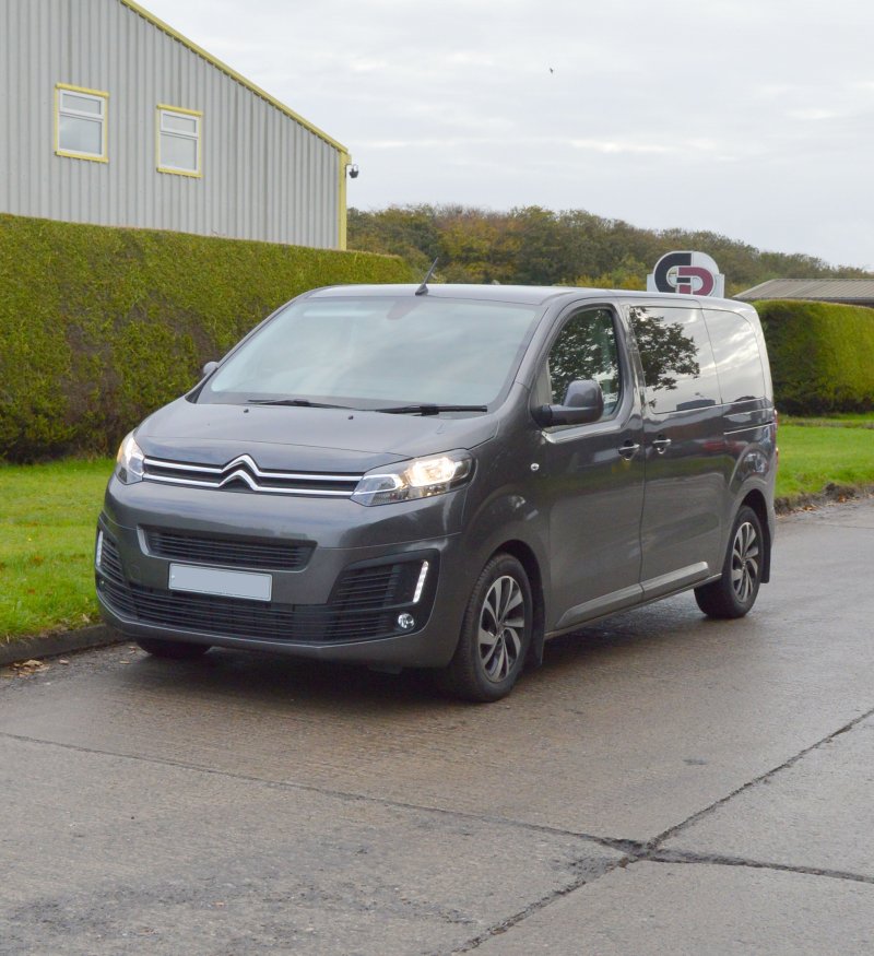Citroen SPACETOURER серый