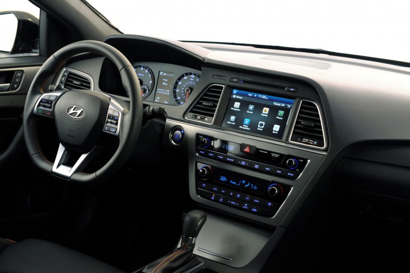 Hyundai Sonata 2015 салон