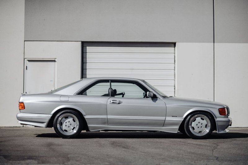 Mercedes-Benz 560 sec AMG