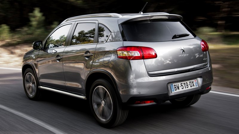 Внедорожник Peugeot 4008