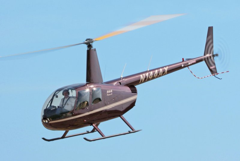 Кабина вертолета Robinson r44