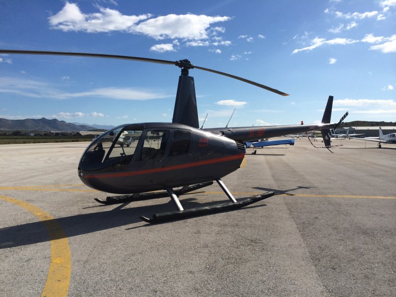 Вертолет Робинсон r44