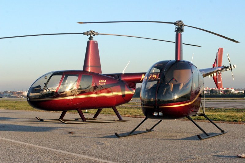 Robinson r44