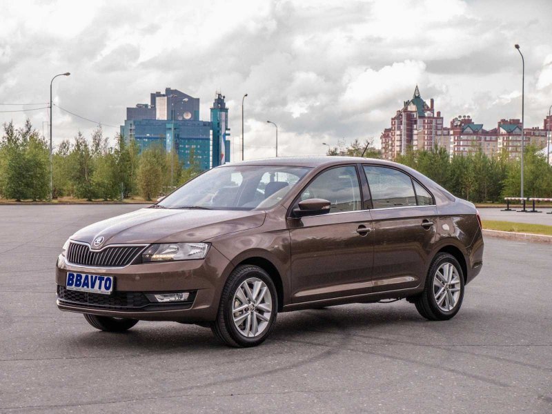 Skoda Rapid Toffee Brown металлик 2020