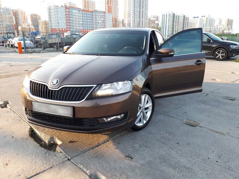 Skoda Rapid Toffee Brown 2020