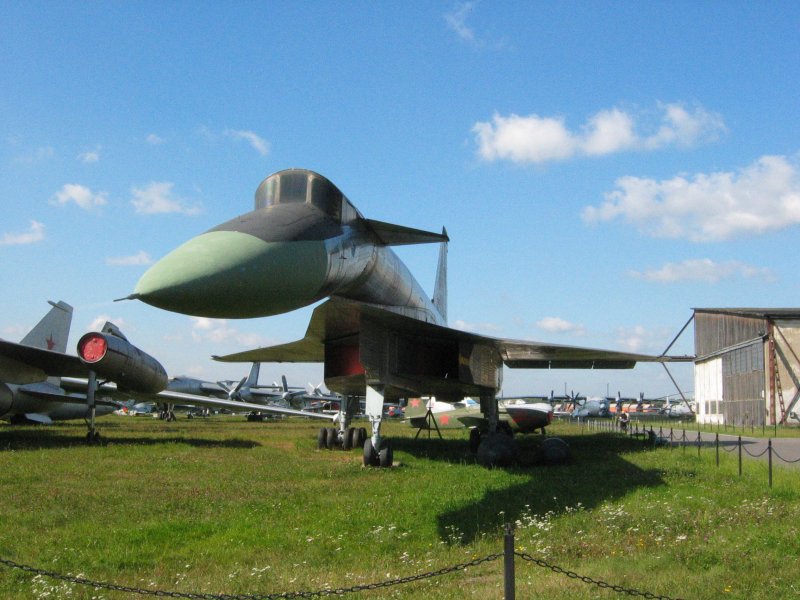 Самолет ОКБ сухого т-4