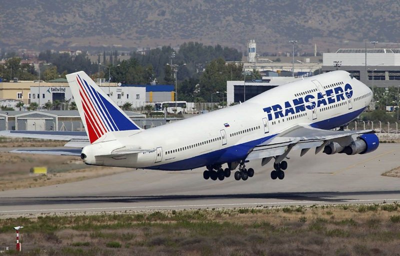 Boeing 747 ei-xll