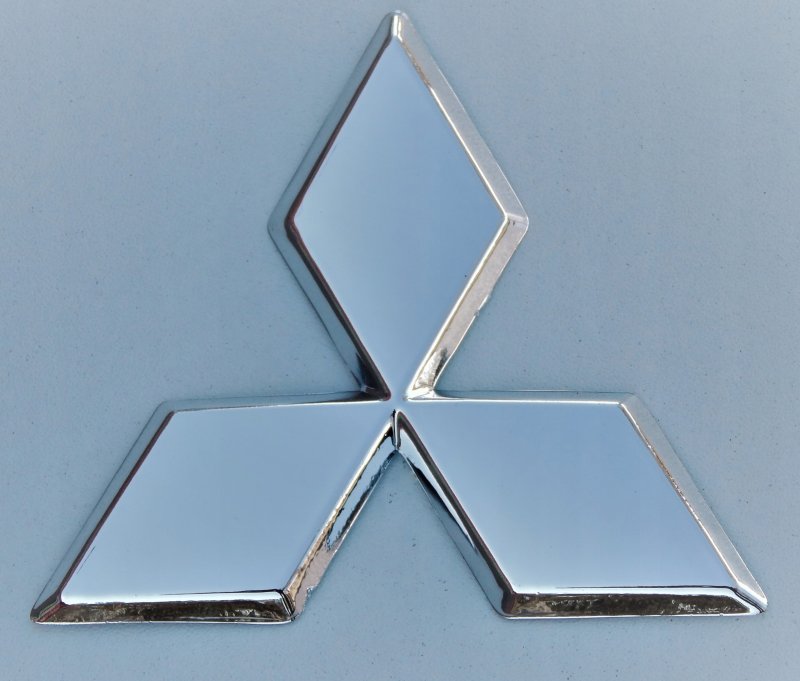 Mitsubishi значок