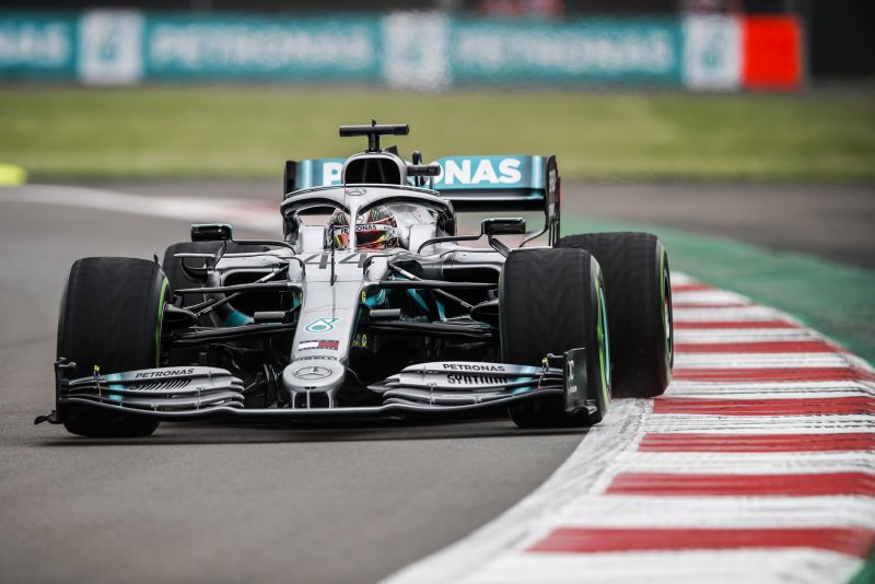 Мерседес f1 2019 Хэмильтон