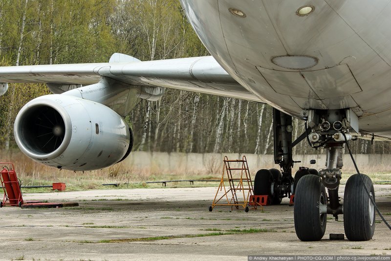 Ил-86 передняя стойка шасси