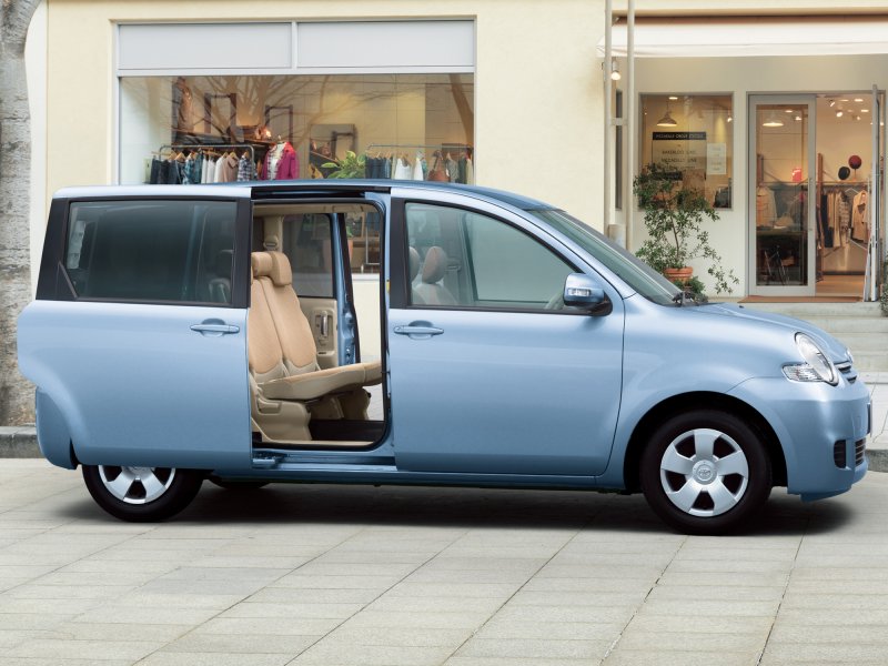 Toyota Sienta 1.5 at
