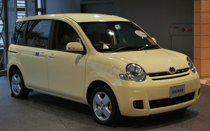 Toyota Sienta g
