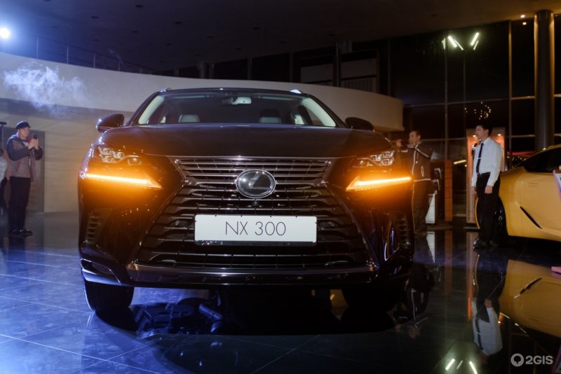 Lexus LX 570 2020 салон