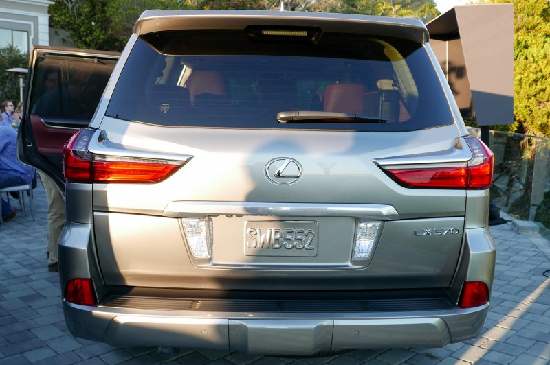 Lexus LX 570 2021