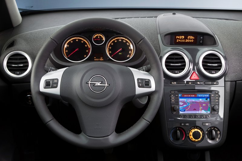 Opel Corsa 2007 1.4 салон