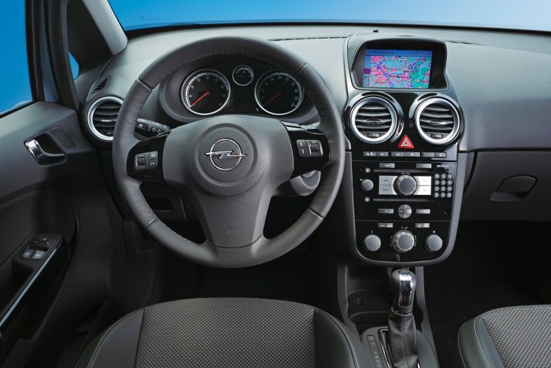 Opel Corsa, 2007 внутри