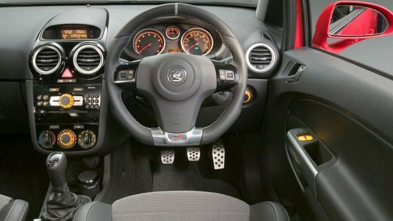 Opel Corsa OPC 2008 салон