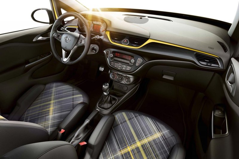 Opel Corsa 2015 салон