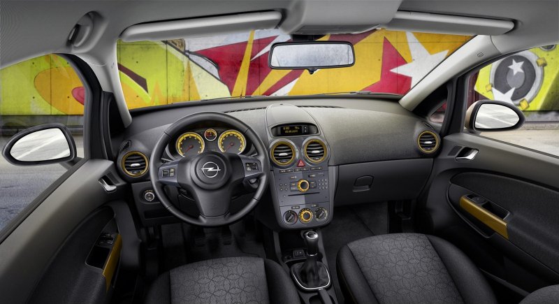 Opel Corsa 2012 салон