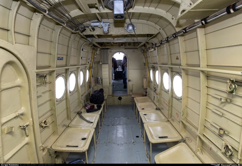 Самолёт кукурузник АН-2 салон