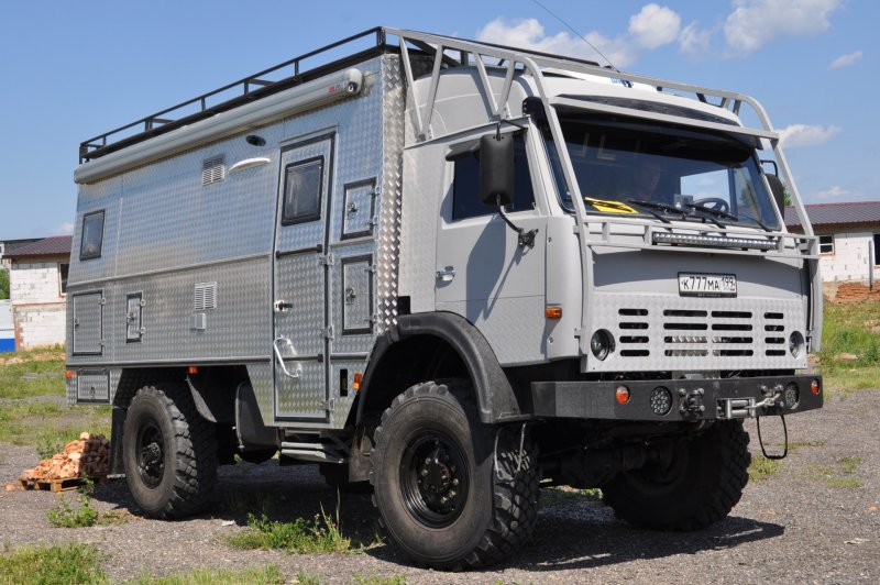 Автодом КАМАЗ 43118 внутри