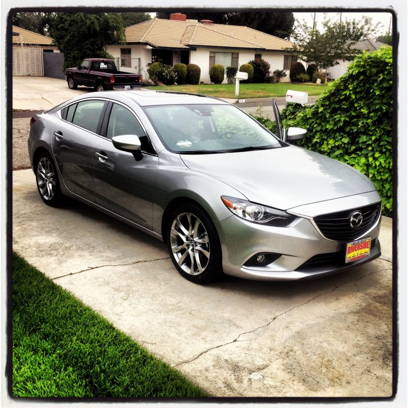 Mazda 6 серебристая