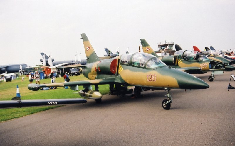 Як-38 белый