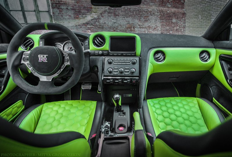 Nissan GTR r35 салон
