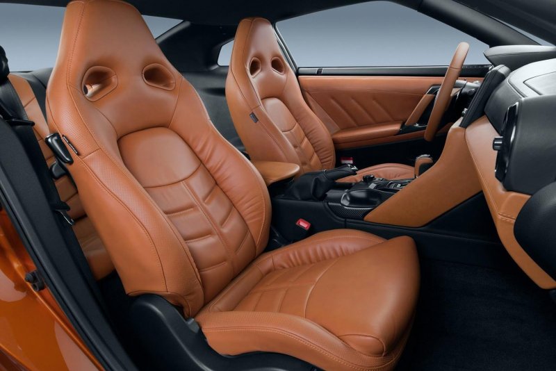 Nissan GTR 2017 салон