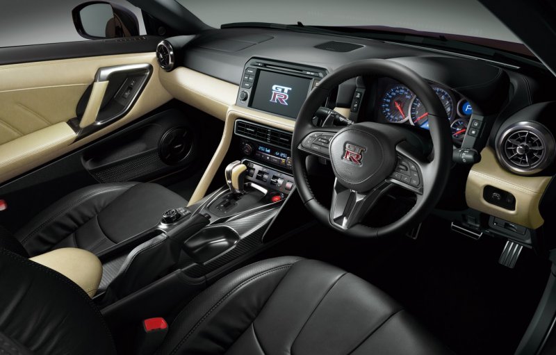 Nissan GTR 2019 Interior