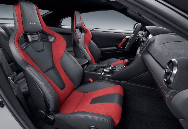Nissan GTR Nismo 2020 Interior