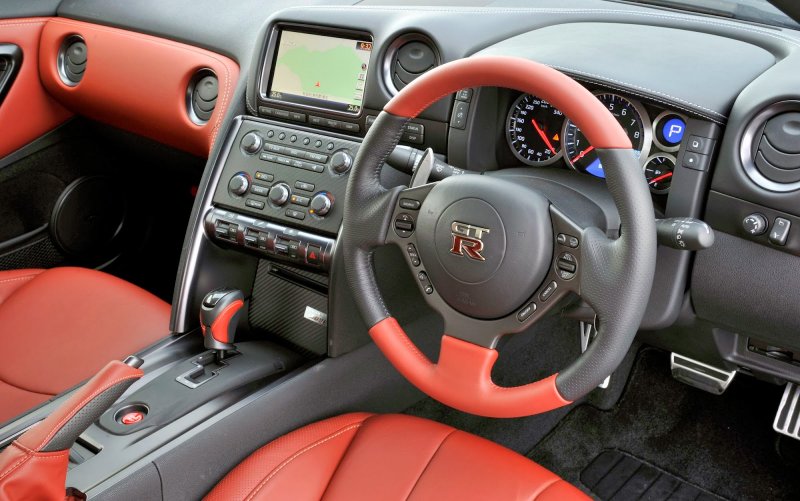 Nissan GTR r35 салон