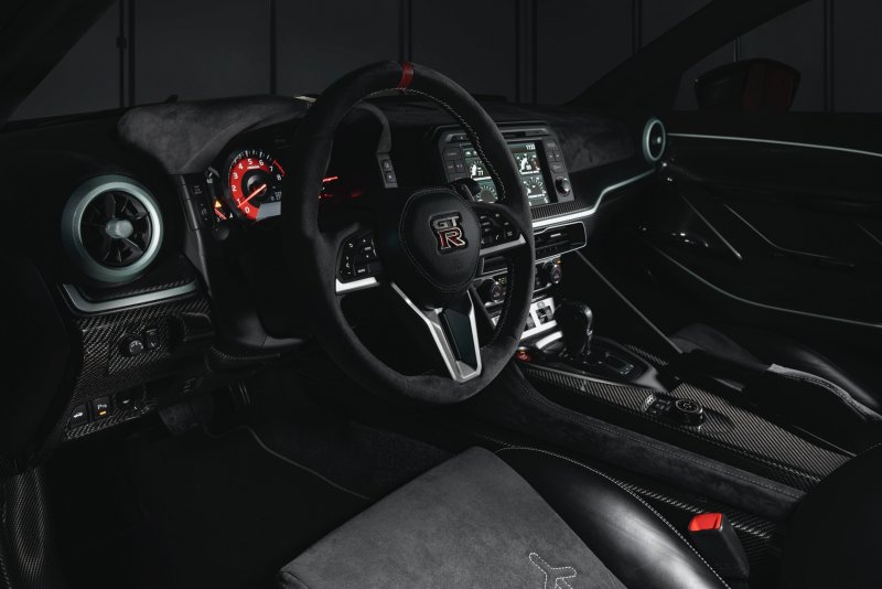 Nissan GTR 35 салон
