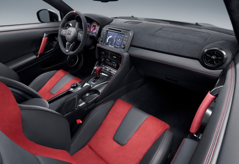 Nissan Skyline GTR r35 салон