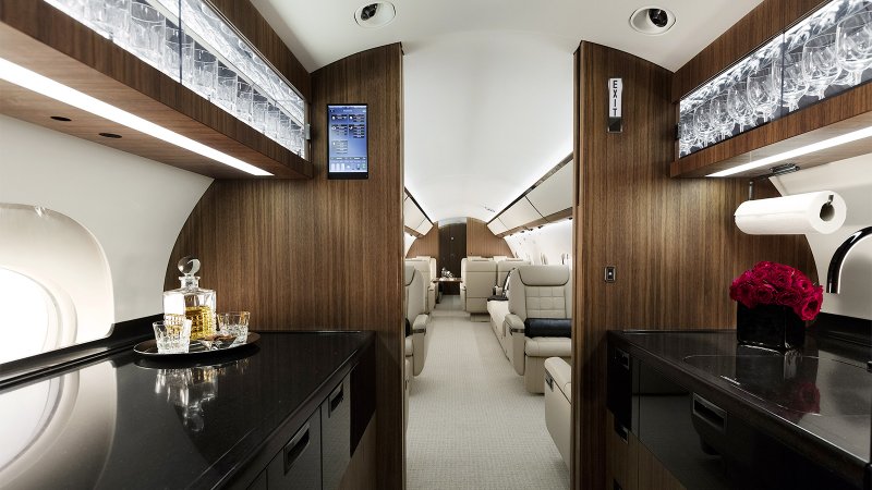 Самолет Gulfstream g650