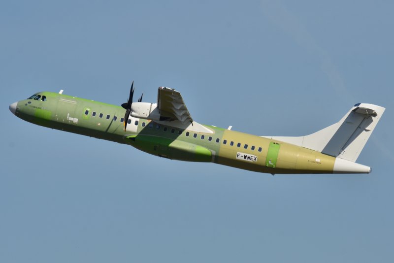 ATR 72-500 самолет