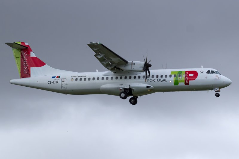 ATR 72-200