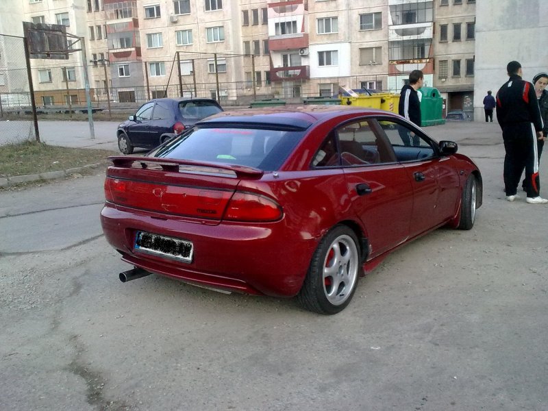 Мазда 323ф бордовая
