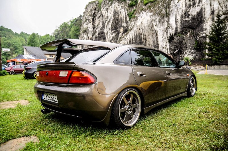 Mazda 323f
