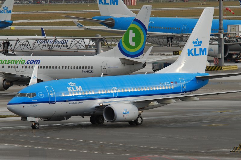 Боинг 737-700, r3 741