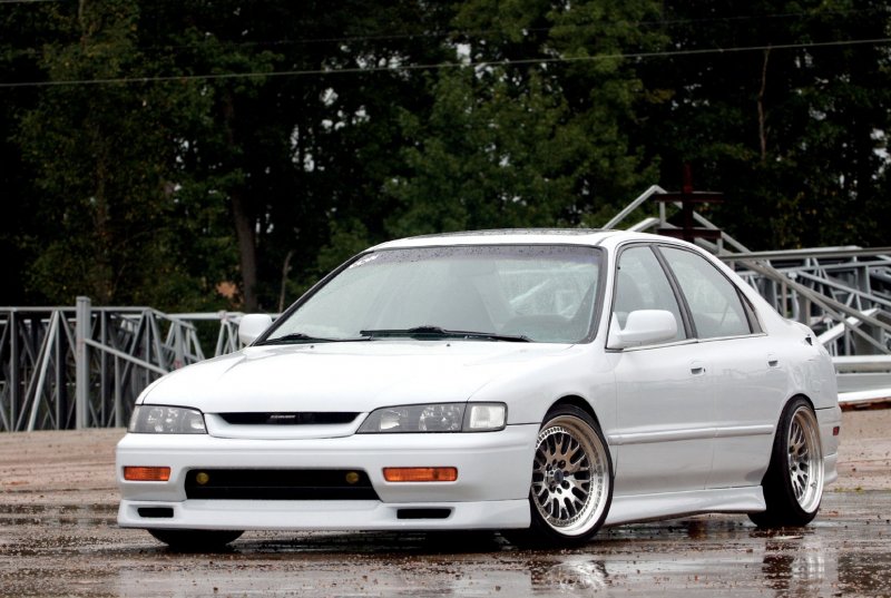 Honda Accord 2000 черная