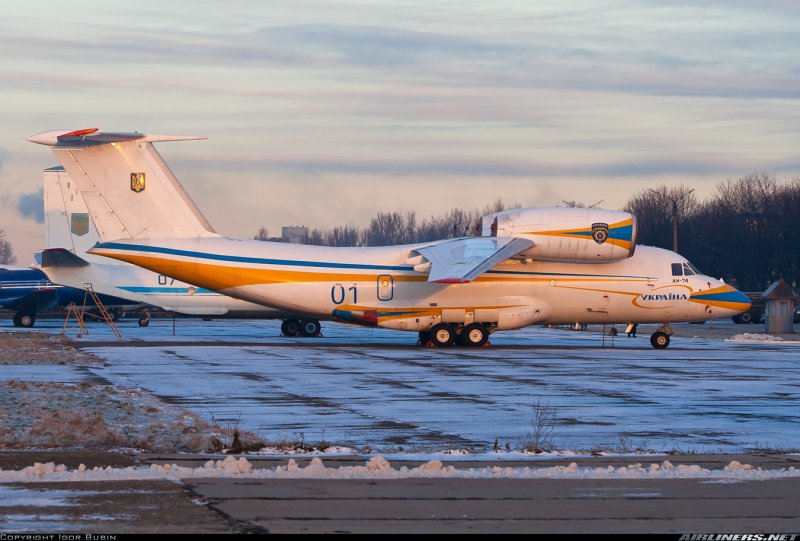 АН-74 транспортный самолёт