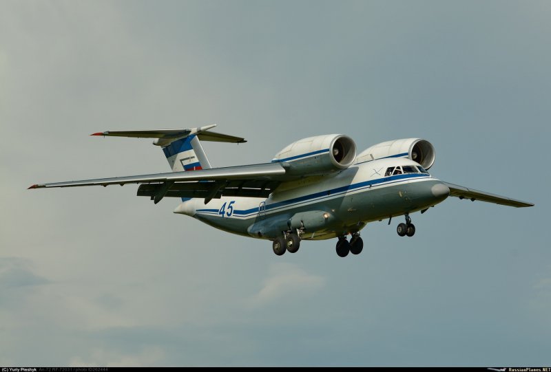 Самолет Антонов АН-74т