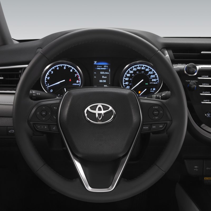 Toyota Camry 2018 панель