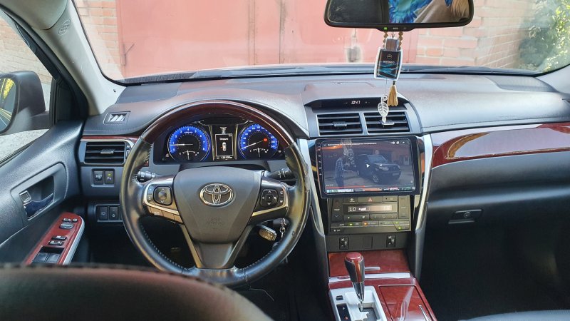 Toyota Camry 50 салон